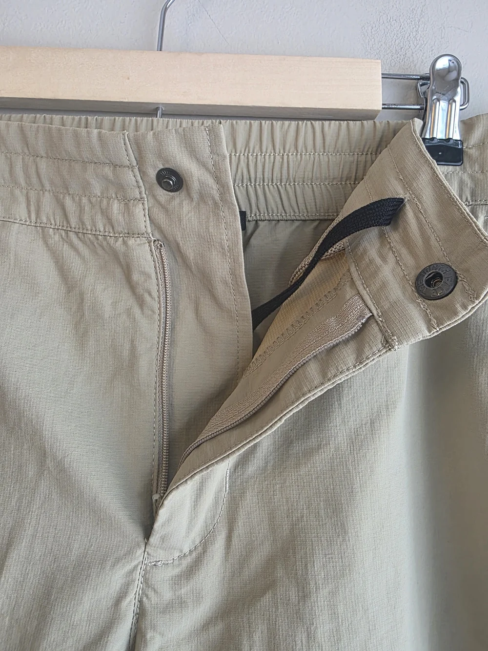 The North Face Men's Khaki Nylon Hiking Shorts Size Medium